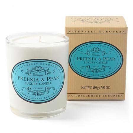 Naturally European Candle 200g (boxed) Freesia & Pear